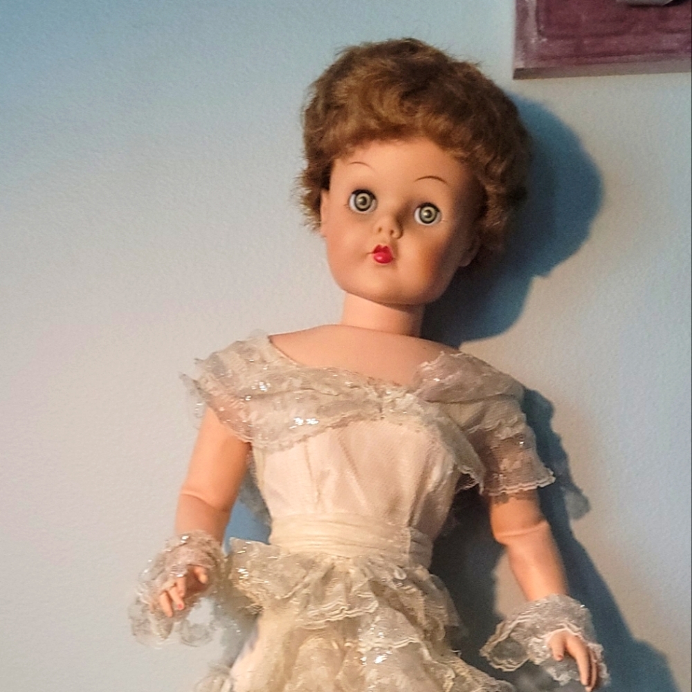 Betty the beautiful bride doll vintage